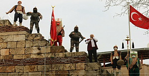 Bursa'nın Fethinin 695. Yıl Dönümü Törenlerle Kutlandı