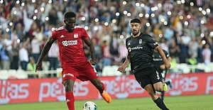 Lider Beşiktaş, Sivas'tan 0 - 0 beraberlikle ayrıldı