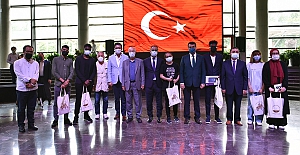 Gençler 'Mehmet Akif' Sevgisini Satırlara Döktü