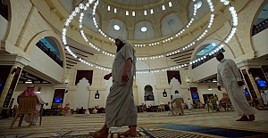 Suudi Arabistan'da ezanın sesi kısıldı, camilerdeki vaaz sesi sokağa verilmeyecek