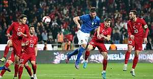 A Milli Futbol Takımımız, İtalya karşısında başarılı olamadı. Türkiye 2 - 3 İtalya