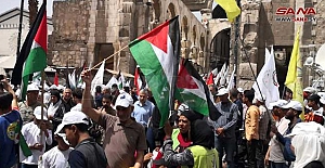 Suriye'de Hayatın Akışı: "Şam’da Dünya Kudüs Günü Münasebetiyle Yürüyüş Düzenlendi"