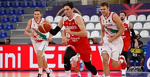 12 Dev Adam, EuroBasket'te 2'de 2 yaptı