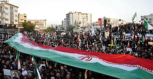 İran ayaklanıyor; “Molla rejimi defolmalı!” sloganları her gün daha da yükseliyor