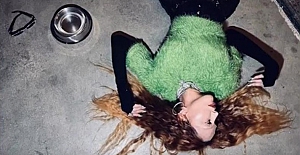 Köpek taklidi yapan Madonna mama kabından su içti: "Tuhaf ve utanç verici"