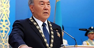 Nazarbayev'in "halkın lideri" anlamına gelen "elbaşı" unvanı kaldırıldı