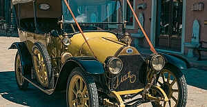 Atatürk’ün Çanakkale cephesinde kullandığı otomobil Rahmi M. Koç Müzesi’nde