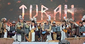 Kırgızistan, 7. Uluslararası Halk Destanları Festivali şölene dönüştü
