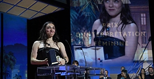 Merve Dizdar Cannes Film Festivali'nde 'En İyi Kadın Oyuncu' ödülünü kazandı