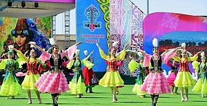 Kazakistan Senatosu'nda yeni yıl yerine "Nevruz" kutlanması önerildi