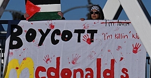 McDonald's boykot üzerine İsrail'deki restoranlarını satın almaya karar verdi