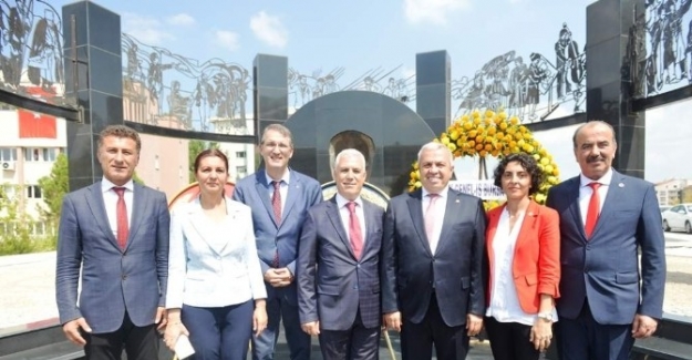 Nilüfer Belediyesi 30 Ağustos Zafer bayramını kutladı