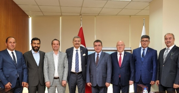 Basının meselelerinin çözümü için işbirliği