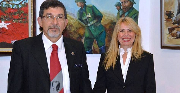 Ünlü Ressamlar Gülbin Şah Çeliker ve Veysel Çeliker Bursa Arena'da..