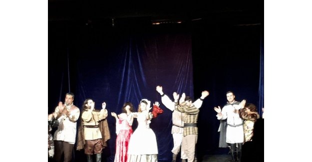 “Ne Romeo Ne Julıet” Oyunu çok ilgi gördü