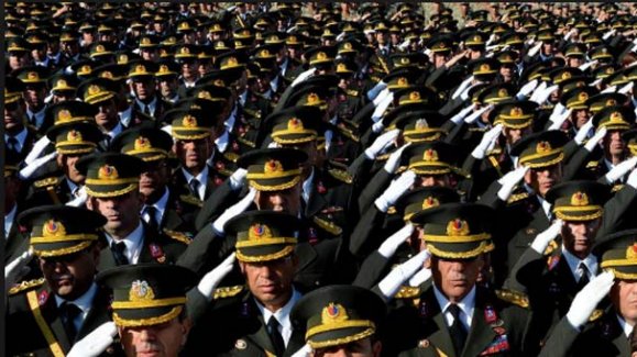 Onurlu Türk Subayı Amerikalı komutanın verdiği madalya'yı reddetti !..