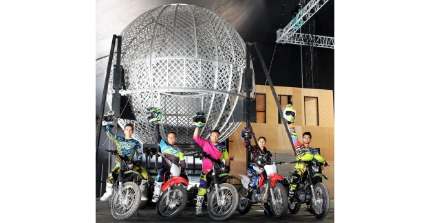 Uçan motorlular Antalya’da