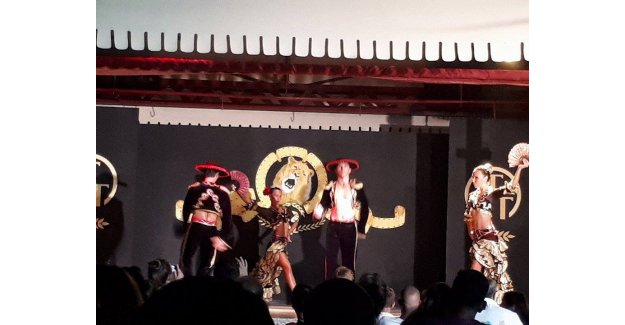 Turizm bölgelerimizin sanat etkinliklerinden "Rus Revüsü"