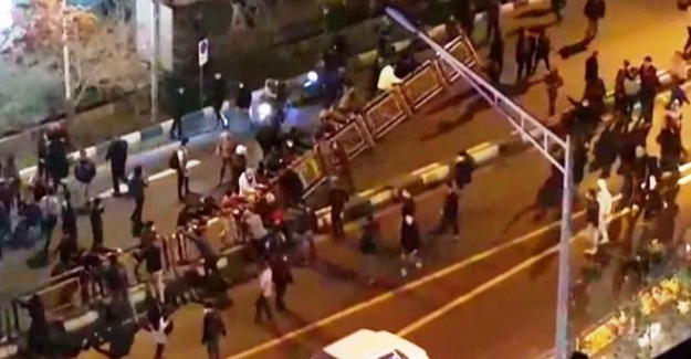 İran'ın dini lideri Ayetullah Ali Hamaney; "Düşmanlarımız para, silah ve ajanlarla İran'ı karıştırdı"