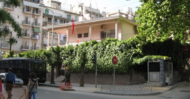 Selanik Başkonsolosluk binamıza molotofkokteylli saldırı !