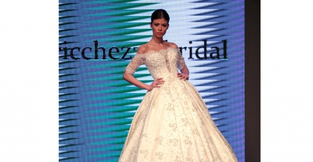 Evlilik Fuarında '80 Kiloluk Gelinlik'