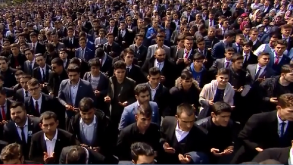 Alparslan Türkeş mezarı başında dualarla anıldı