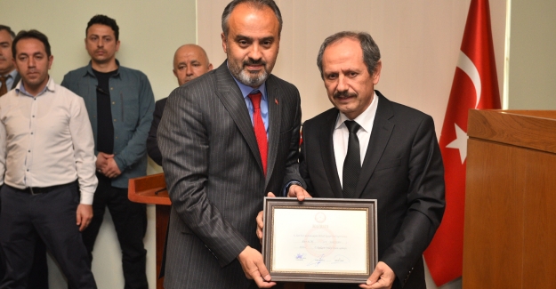 Başkan Aktaş, mazbatasını aldı