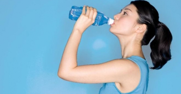 Günde ne kadar su içeceğimize nasıl karar vermeliyiz?