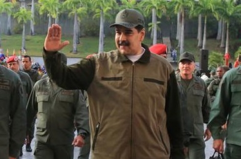 Maduro'dan orduya "darbecilere" karşı birlik çağrısı