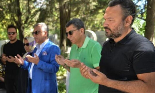 Kemal Sunal, vefatının 19. yılında mezarı başında anıldı!