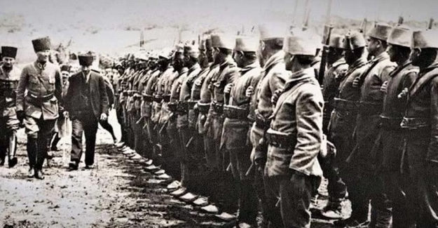 30 AĞUSTOS 1922 - Türk Milleti zafere ve bağımsızlığına kavuşmuştur. KUTLU OLSUN!.