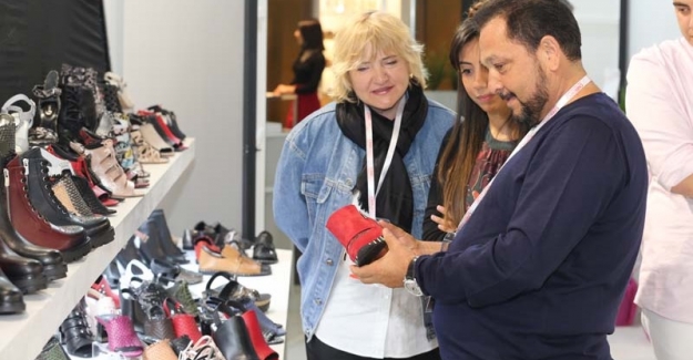 600 milyon insana ayakkabı!