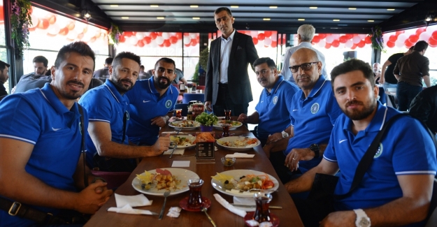 Efelere kahvaltı morali