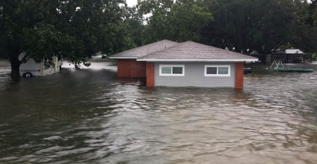 Imelda tropik fırtınası Teksas'ı vurdu