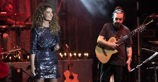 Sıla Antalya'da gözleri kamaştırdı