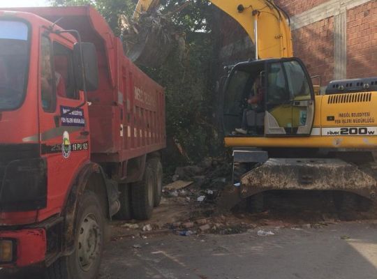 İnegöl'de yol açım çalışmalarına devam
