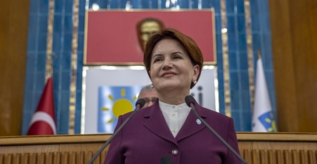 İYİ Parti Genel Başkanı Akşener: "29 Ekim Cumhuriyet Bayramı'mızı şanlı ve onurlu bayrağımızın gölgesinde coşkuyla kutluyoruz"
