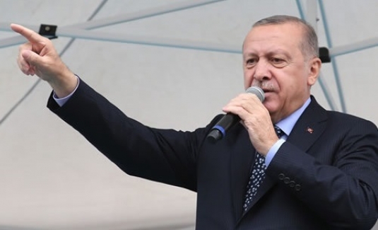 Cumhurbaşkanı Erdoğan; "Siyaseti ikbal kapısı değil Milletimize hizmet vesilesi olarak görüyoruz"