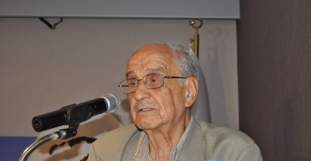 Eski Dışişleri Bakanı Mümtaz Soysal hayatını kaybetti