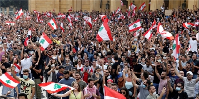Lübnan halkı ABD'yi protesto ediyor!..