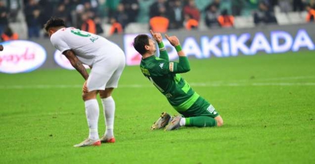 Bursaspor'un ilk yarı hesapları tutmuyor!