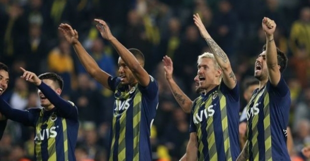 Derbi maçta Fenerbahçe, Beşiktaş'ı 3-1 yendi
