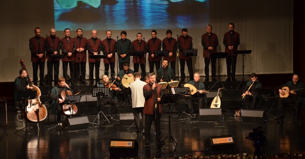 Mevlevî ilahiler seslendirildi