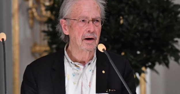 Nobel Ödülü alan yazara tepkiler sürüyor