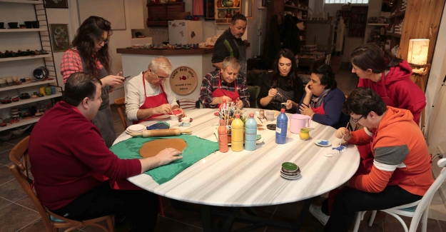 Seramik Çamuru engelli ellerde sanat eserine dönüşüyor