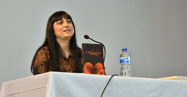 Son romanı için 2 yıl akıl hastalarıyla yaşadı