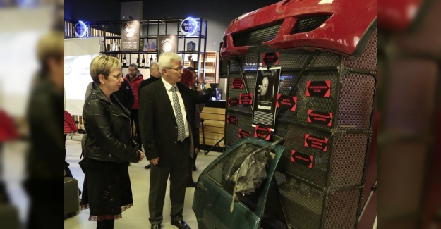 Trafik terörüne dikkat çeken sergi