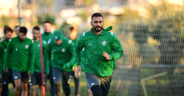 Bursaspor Antalya Kampı'nda sıkı çalışma altında