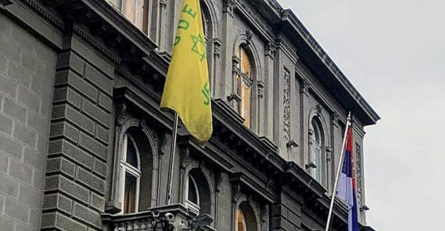 Sırbistan’da sarı Yahudi yıldızı göndere çekildi