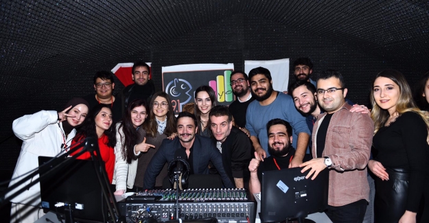 Üniversitede ‘Baba Parası’ oyuncularına sevgi seli!